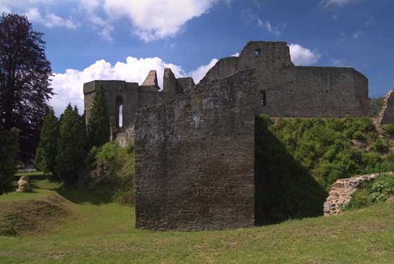 Hrad a zámek Klenová