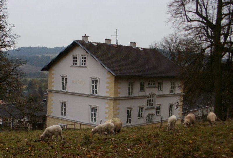 Hrad a zámek Klenová