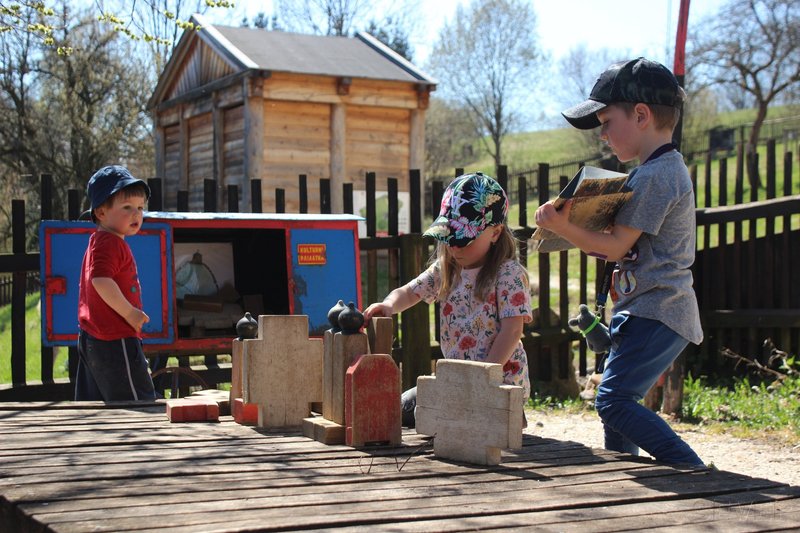 DOTEK - dům obnovy tradic, ekologie a kultury