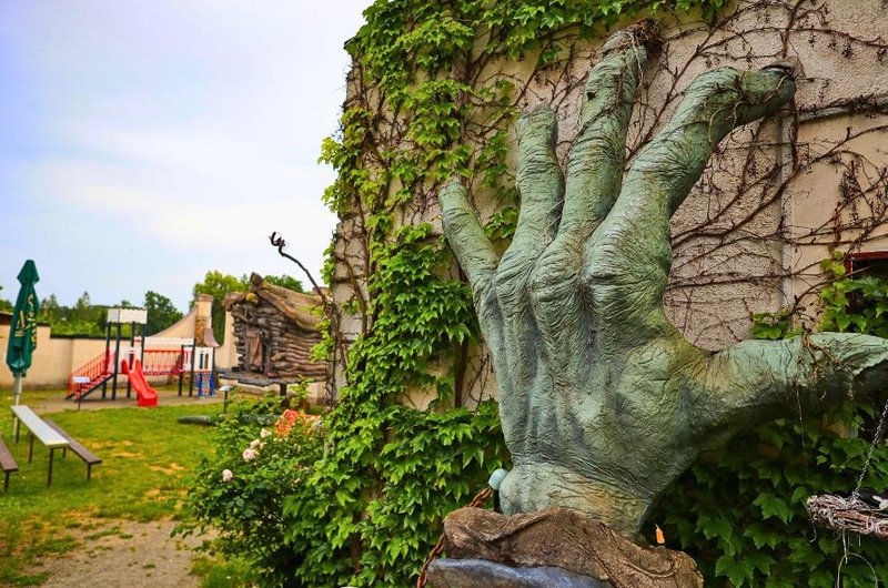 Draxmoor - strašidelný zámek