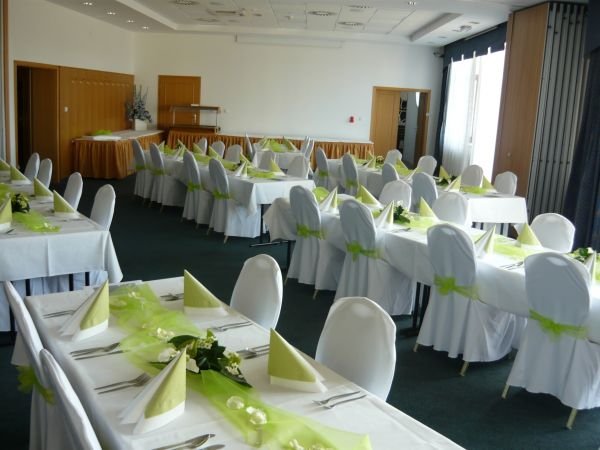 Resort Darovanský dvůr - restaurace