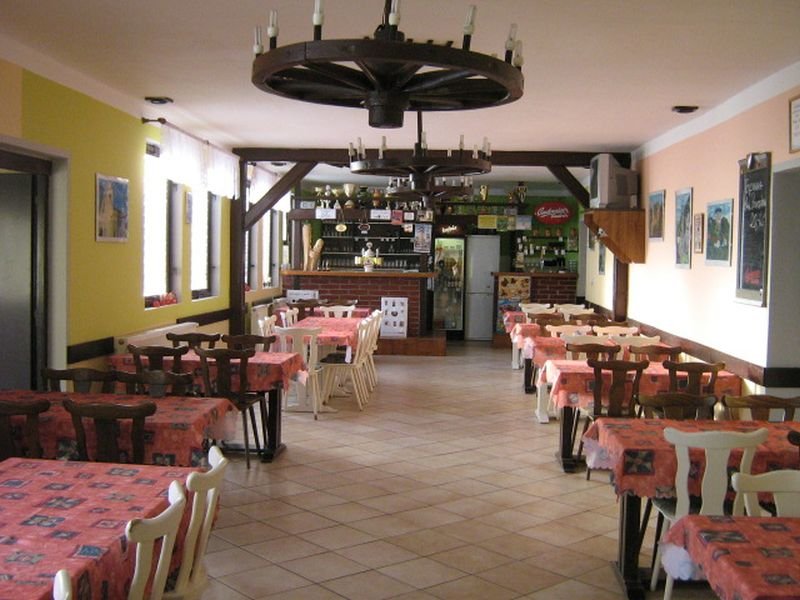 Autokemp - ubytovna SK Mšeno